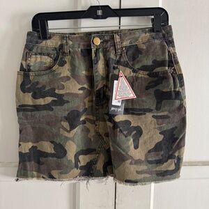 BNWT Nasty Gal Camo Mini Skirt